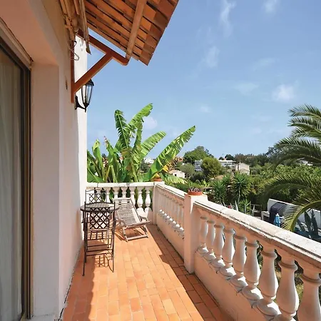 Three-bedroom Holiday In Antibes