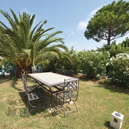 Three-bedroom Holiday In