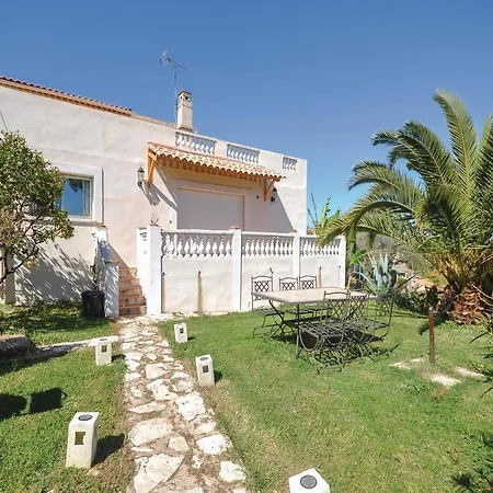 Three-bedroom Holiday In Σπίτι διακοπών Αντίμπ